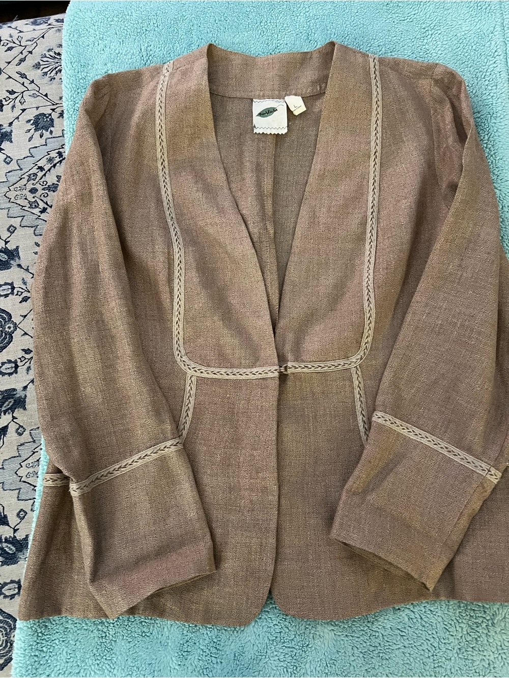 Nurture brand taupe solid pattern tunic with intricate braided trim size M